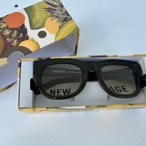 Caddis UNISEX D28 1.50 heritage green readers eyeglasses LIGHT RESPONSIVE lense